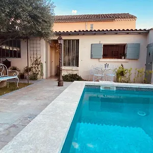  Guest house La Capucine